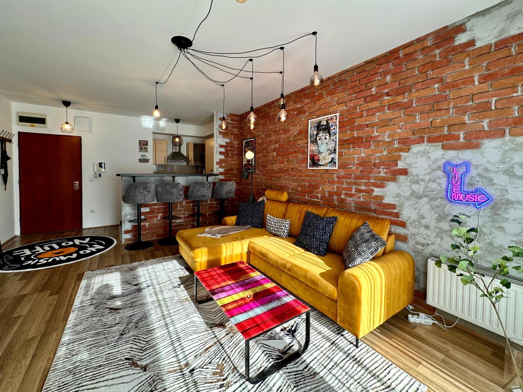 Vinyl Gozsdu Apartments — Photos 2
