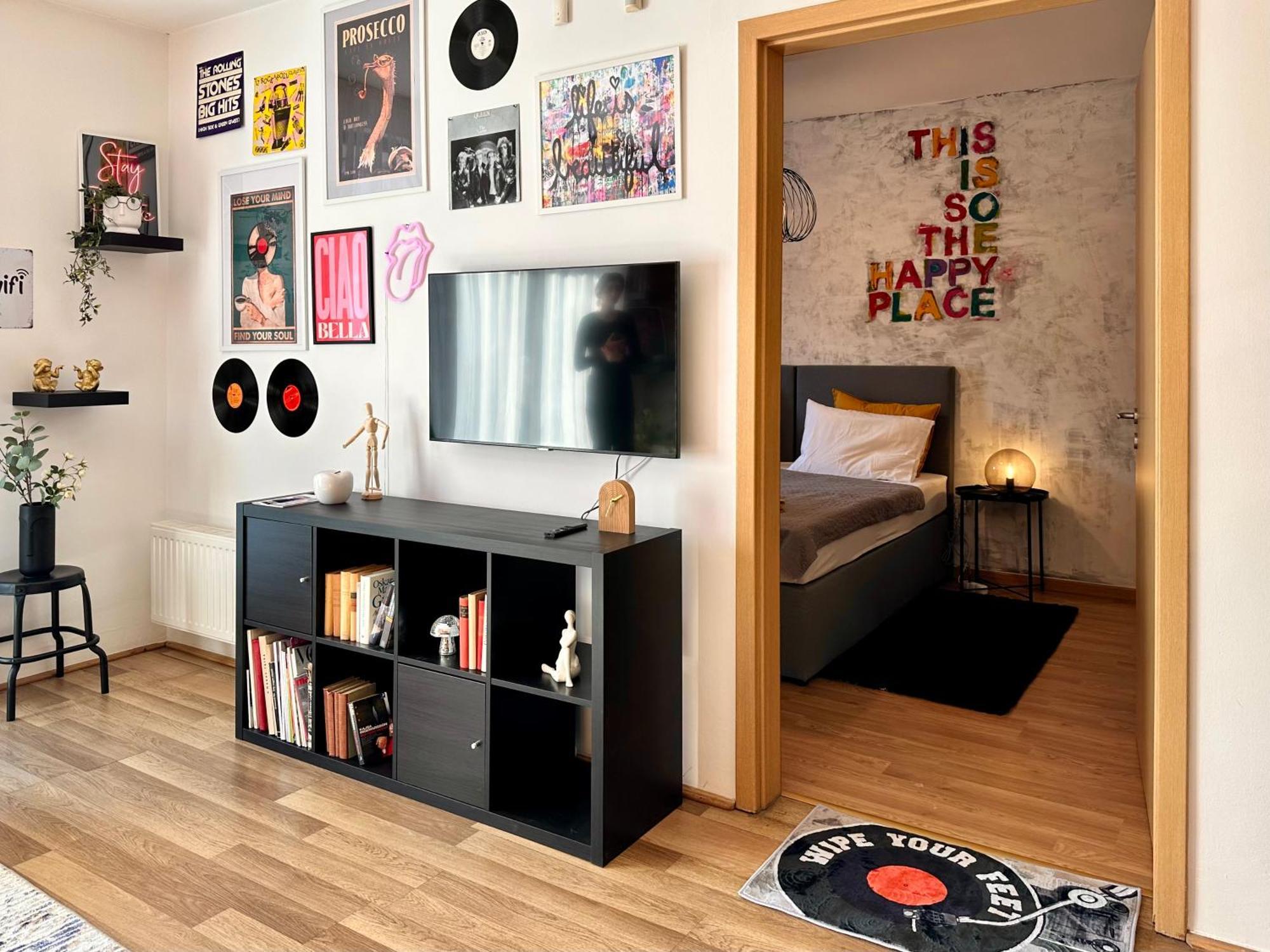 Vinyl Gozsdu Apartments — Photos 3